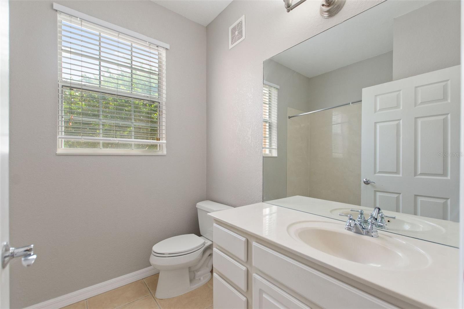 Image 16 of 41 For 1351 Venezia Court 101
