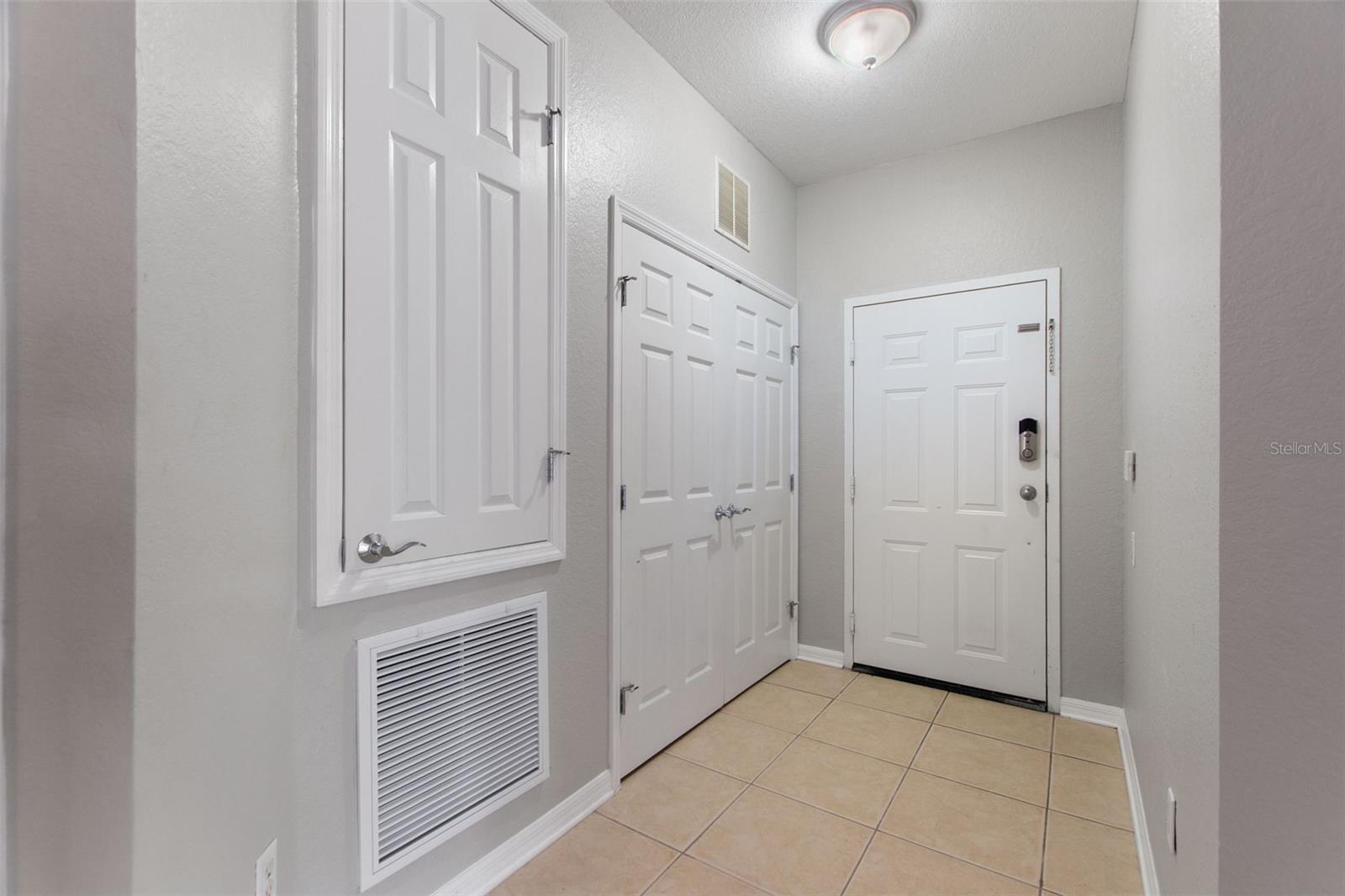 Image 5 of 41 For 1351 Venezia Court 101