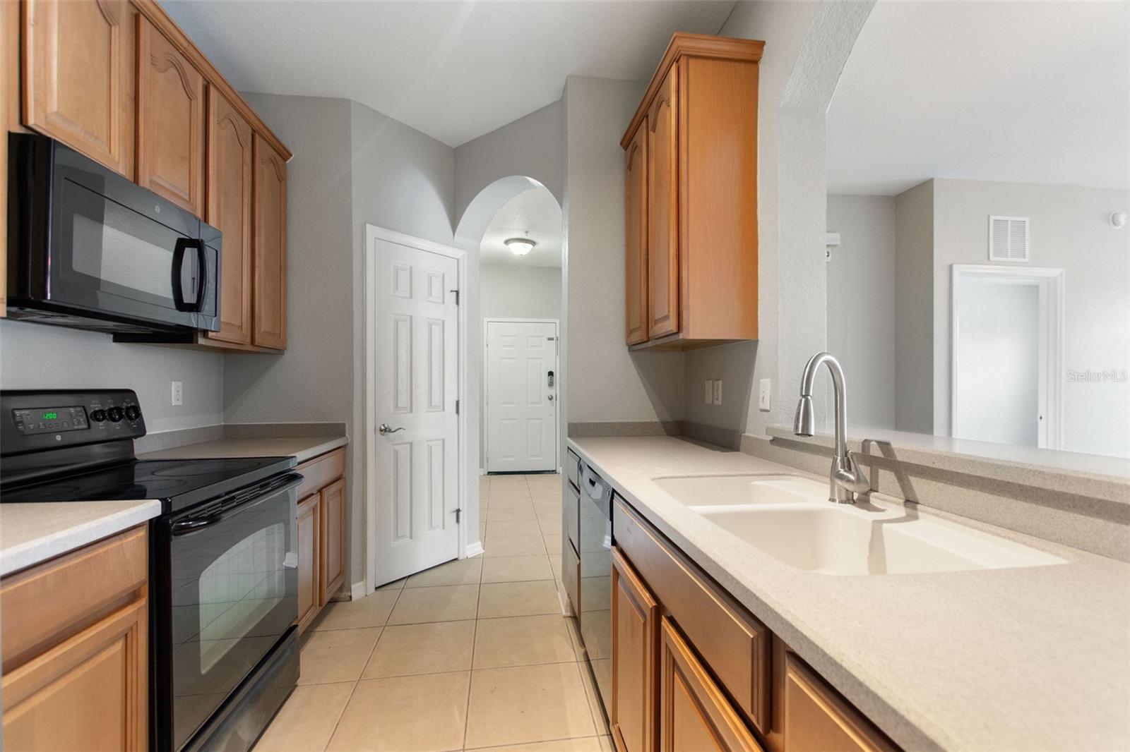 Image 9 of 41 For 1351 Venezia Court 101