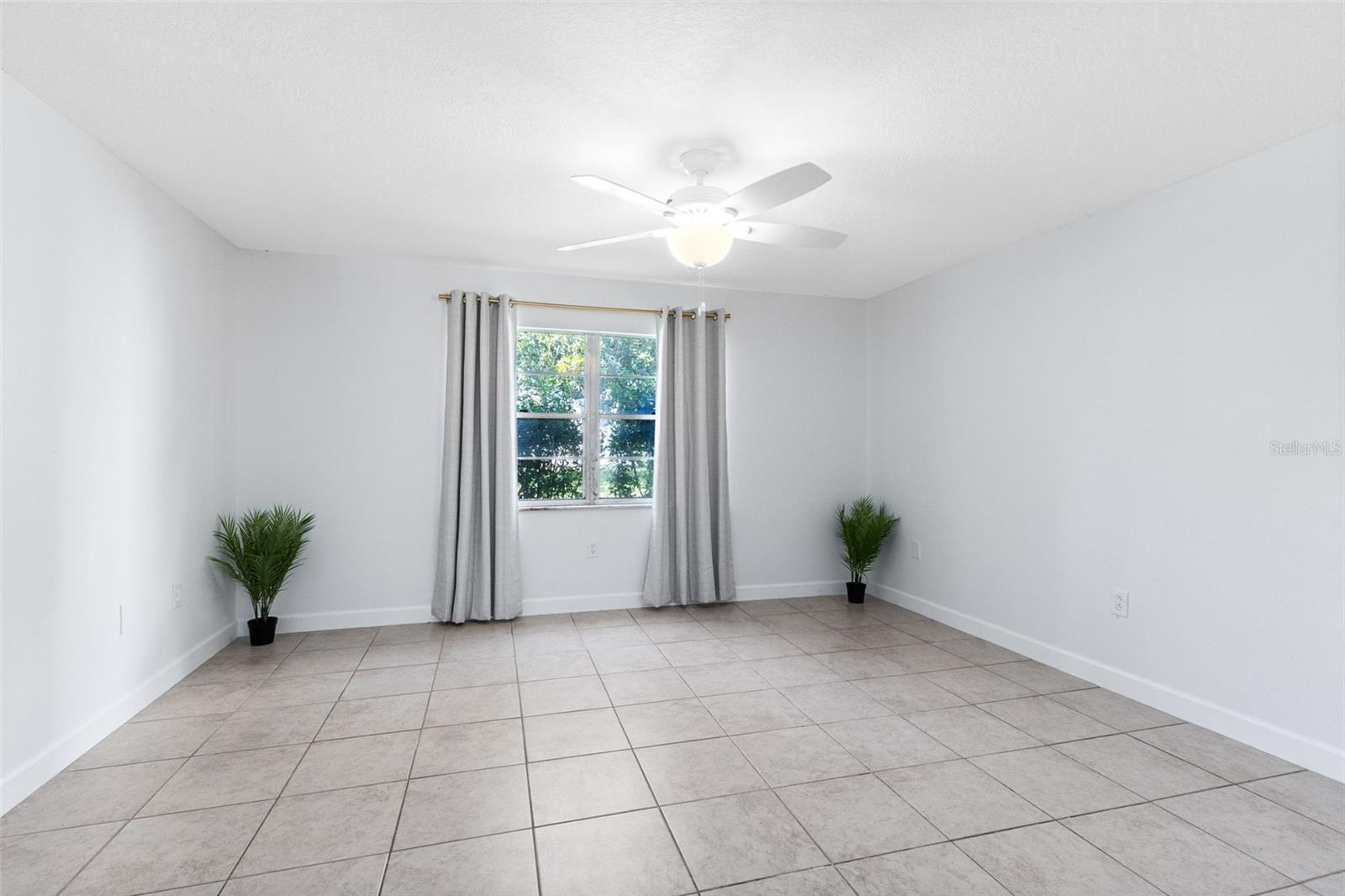 Image 18 of 30 For 1806 Amberly Avenue F46