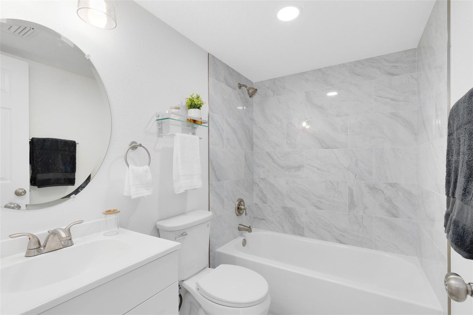 Image 23 of 30 For 1806 Amberly Avenue F46