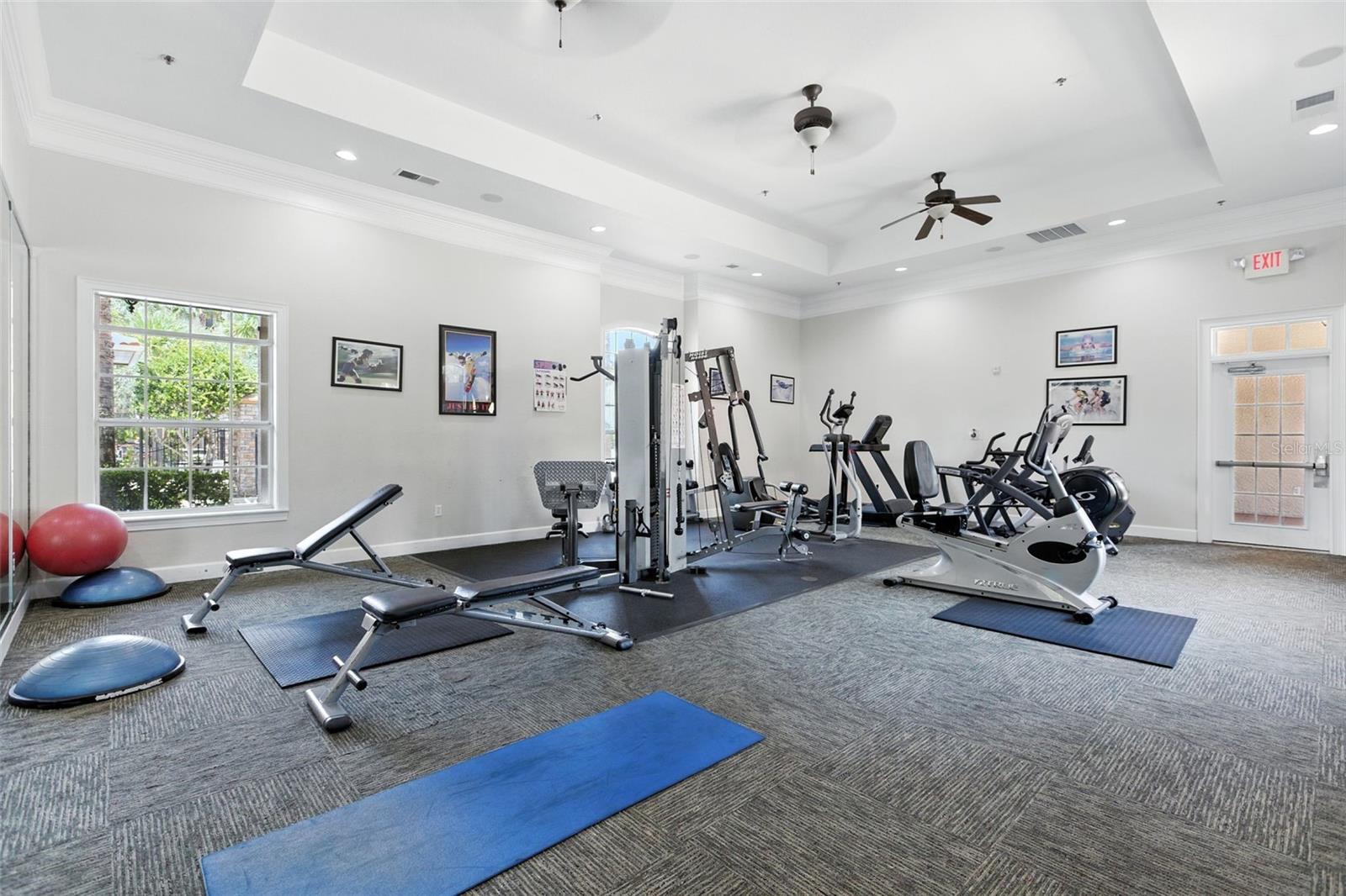 Image 36 of 43 For 8010 Tuscany Way 5206