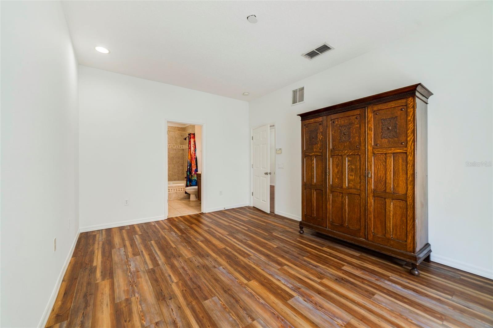 Image 23 of 24 For 13730 Lensdale Lane