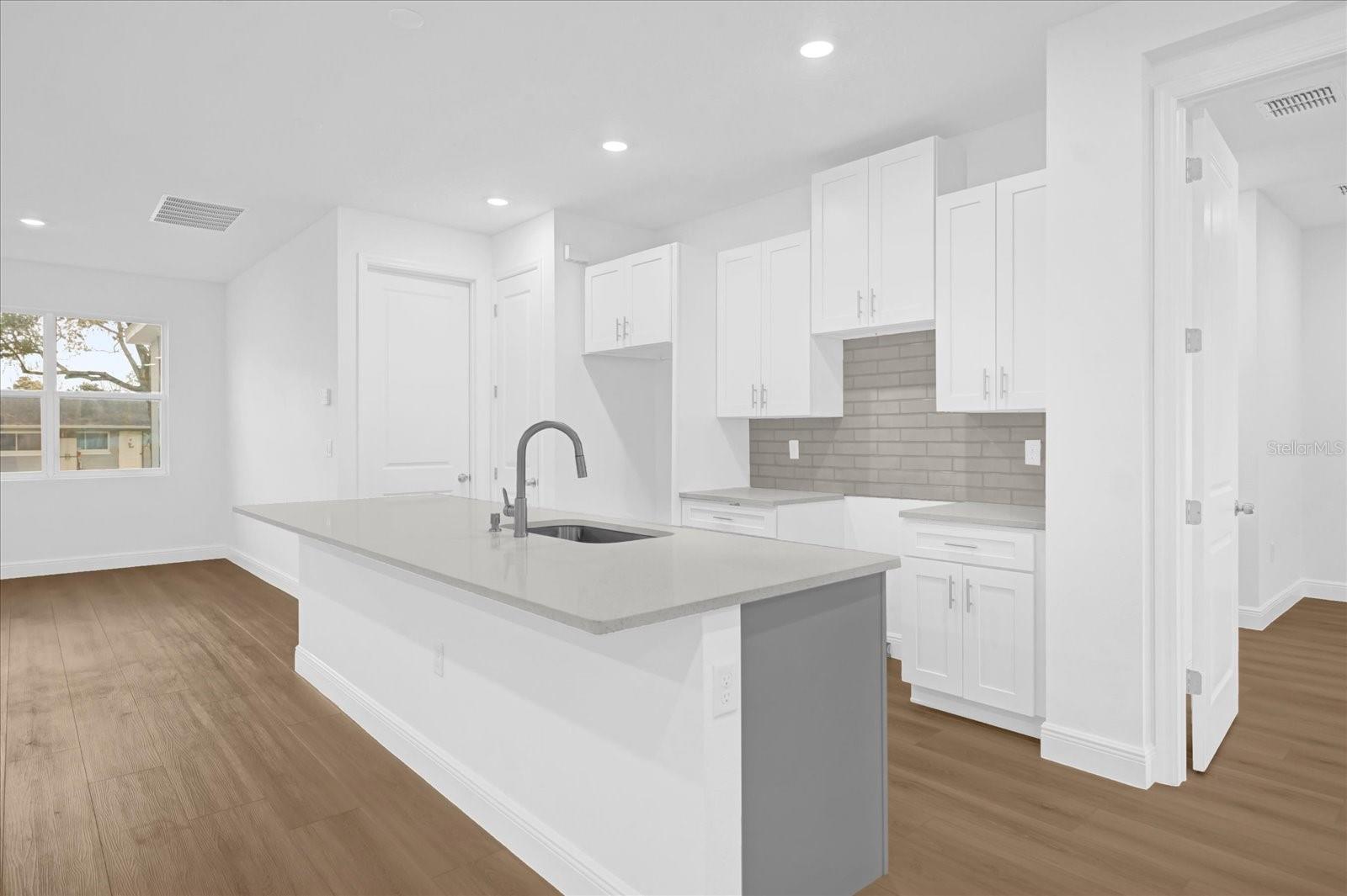 Image 11 of 36 For 4944 Tinkham Avenue