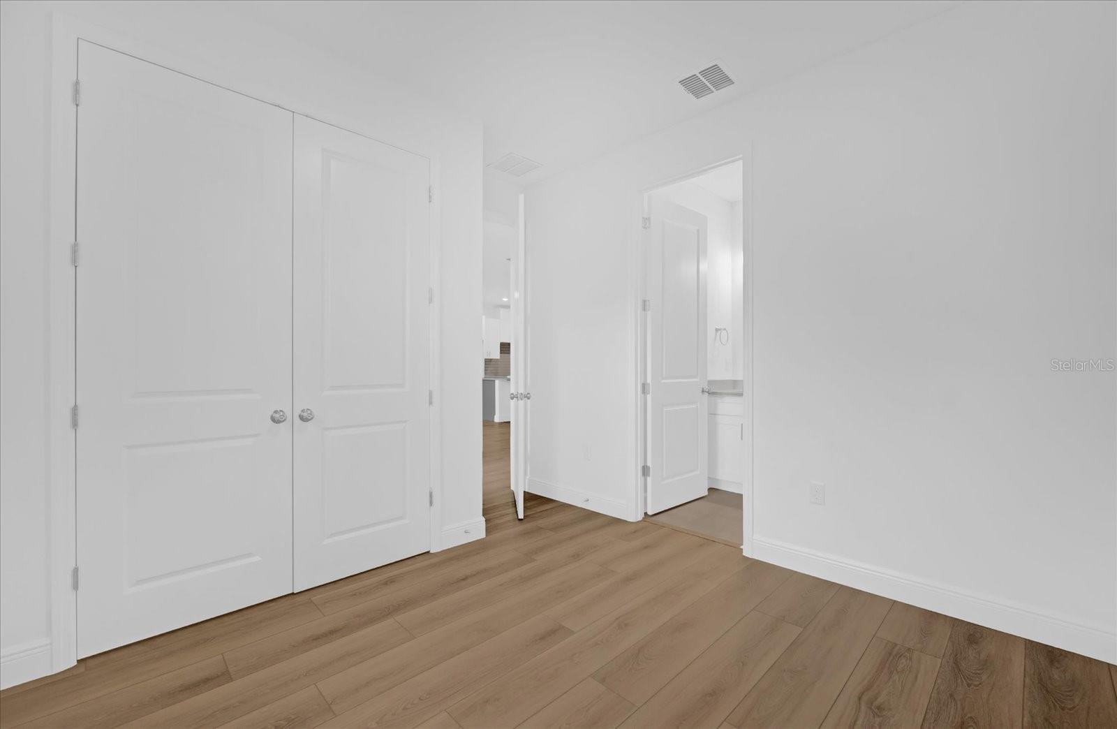 Image 16 of 36 For 4944 Tinkham Avenue