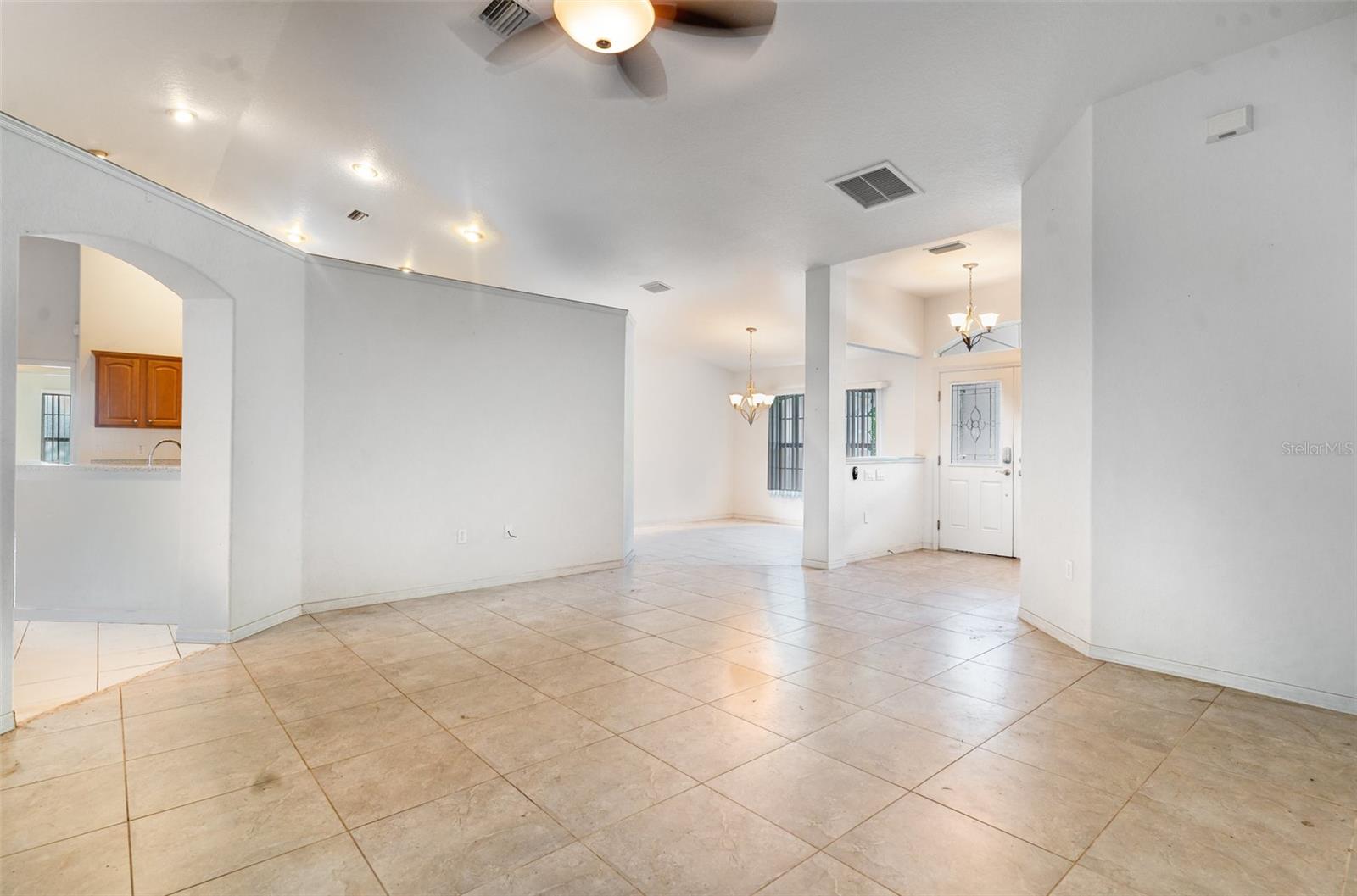 Image 5 of 40 For 8737 156th Street
