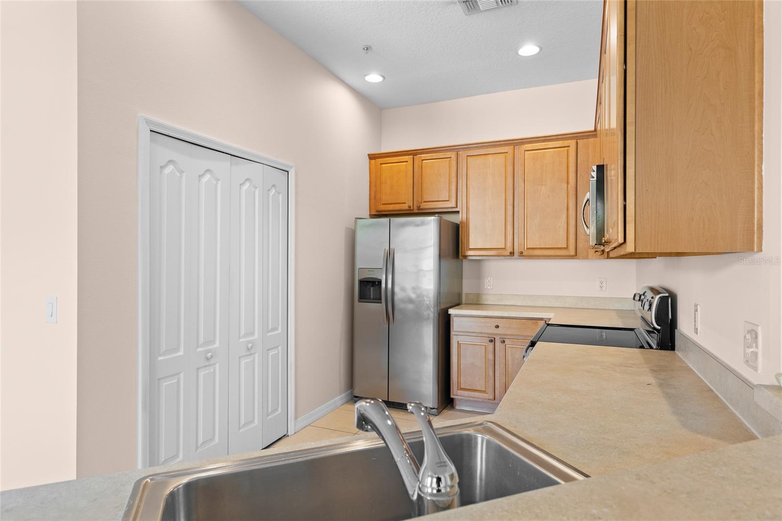 Image 17 of 38 For 454 Ashley Brooke Court C