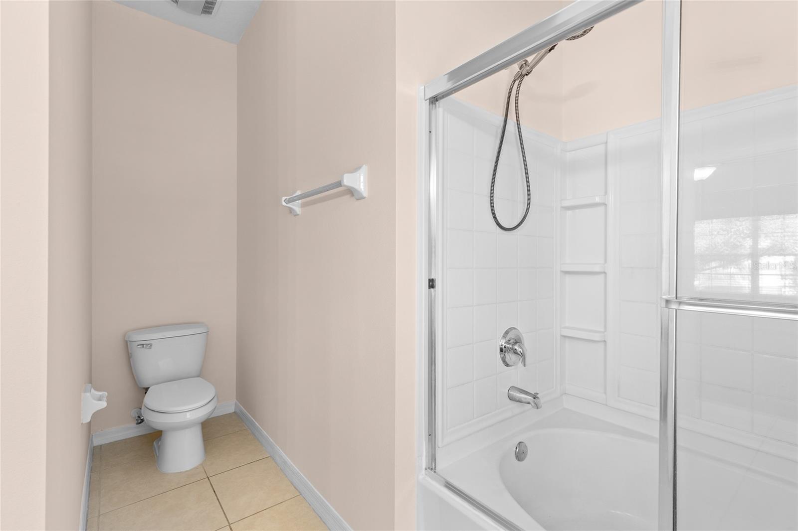Image 21 of 38 For 454 Ashley Brooke Court C