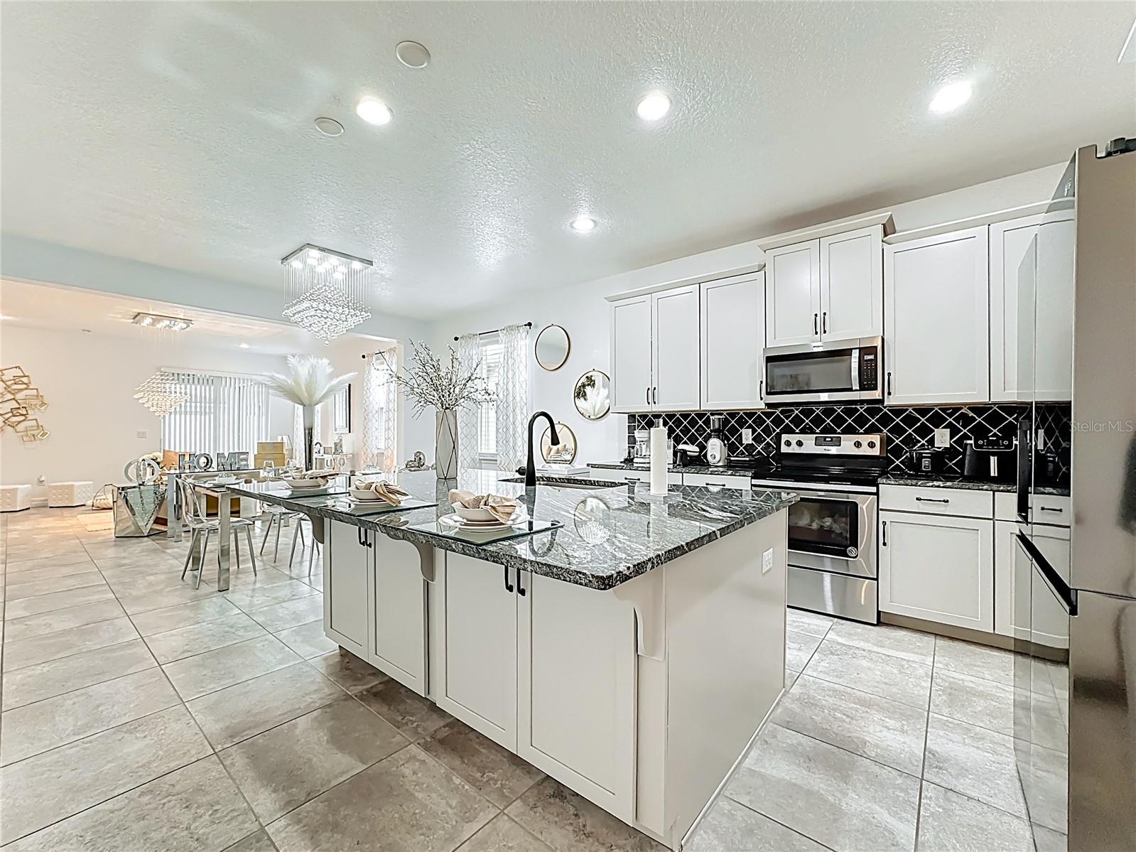 Image 16 of 52 For 2541 Seggolia Lane