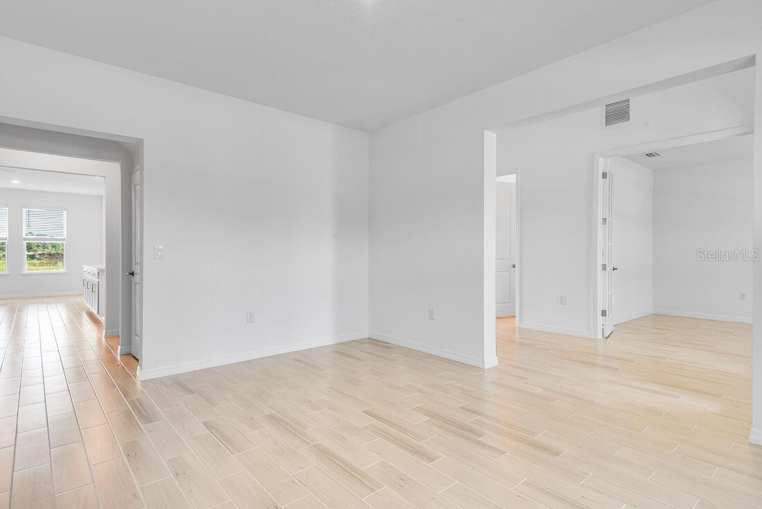 Image 33 of 45 For 673 Junonia Boulevard