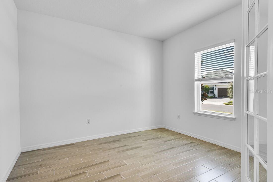 Image 34 of 45 For 673 Junonia Boulevard