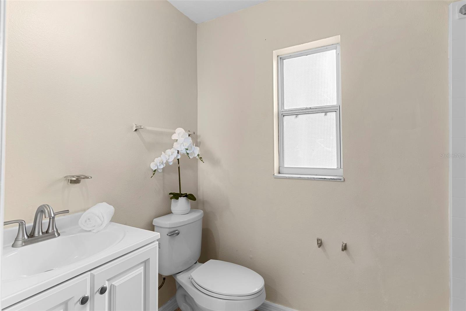 Image 19 of 38 For 7006 Ironwood Drive