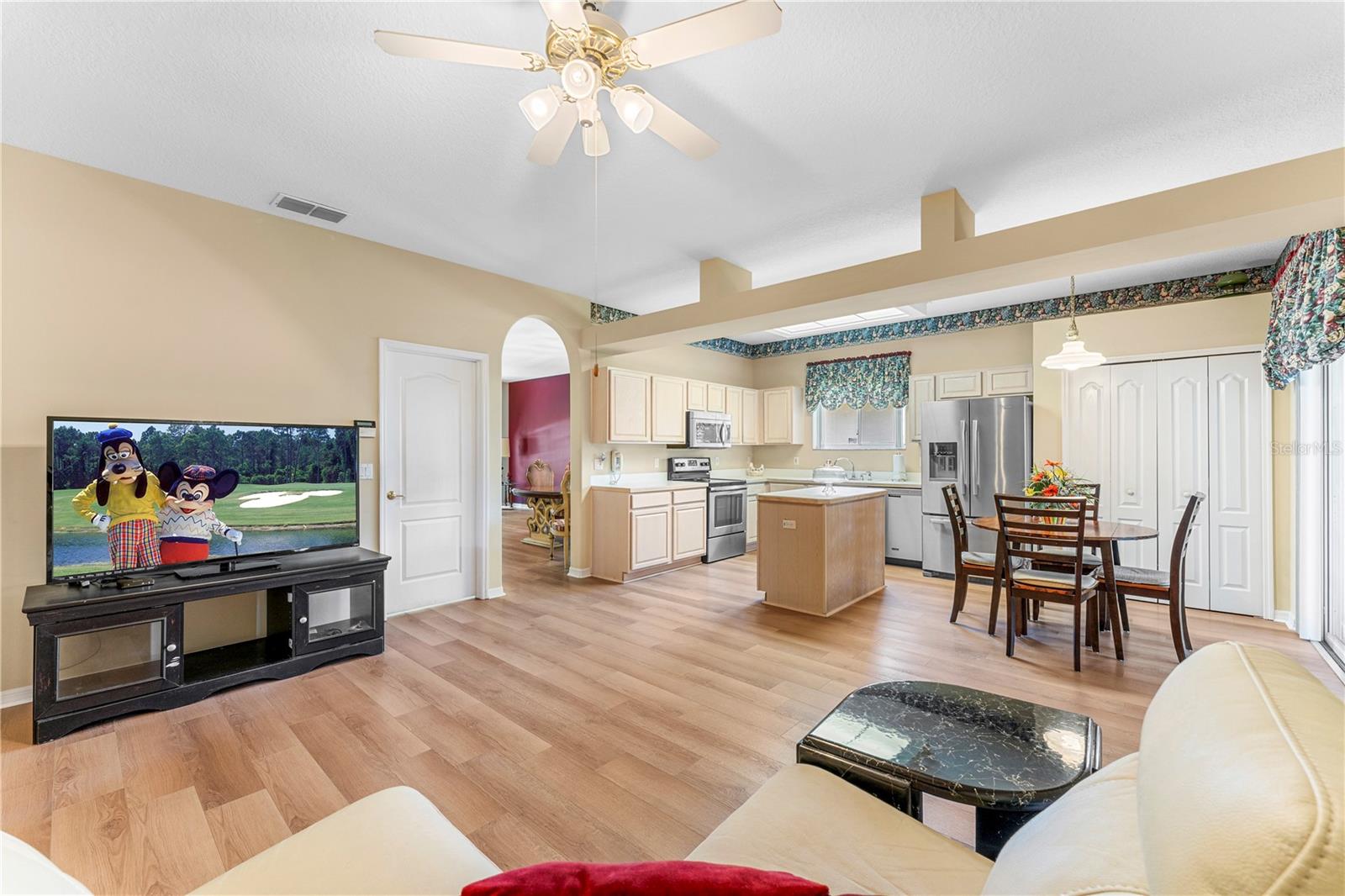 Image 18 of 71 For 2310 Grasmere Circle