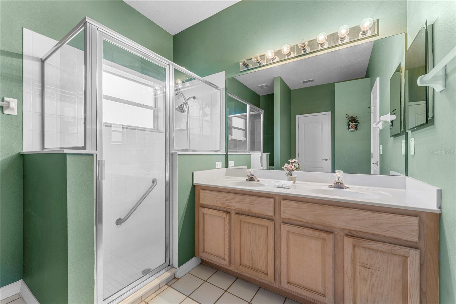 Image 25 of 71 For 2310 Grasmere Circle