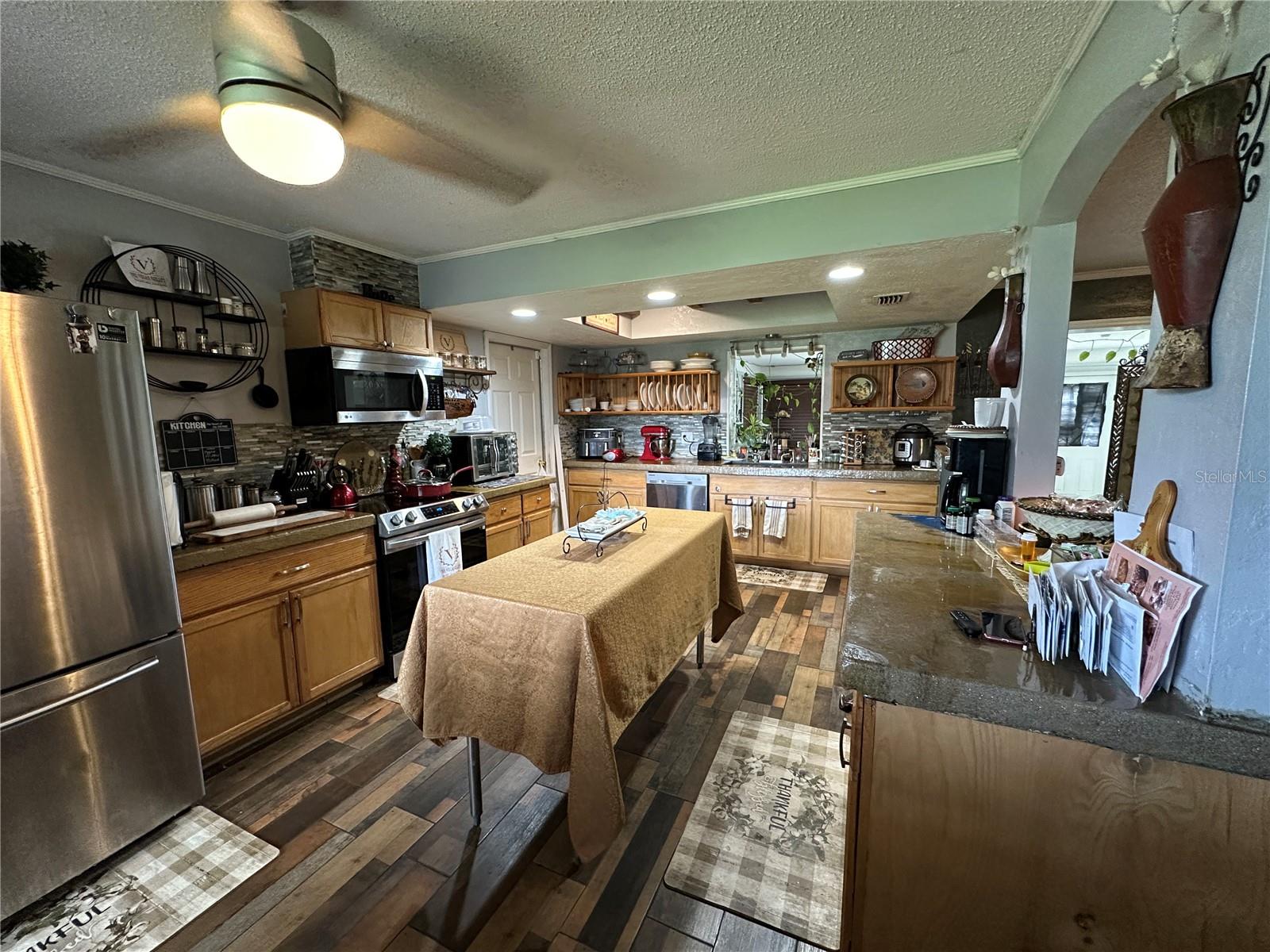 Image 10 of 19 For 6015 Denson Drive