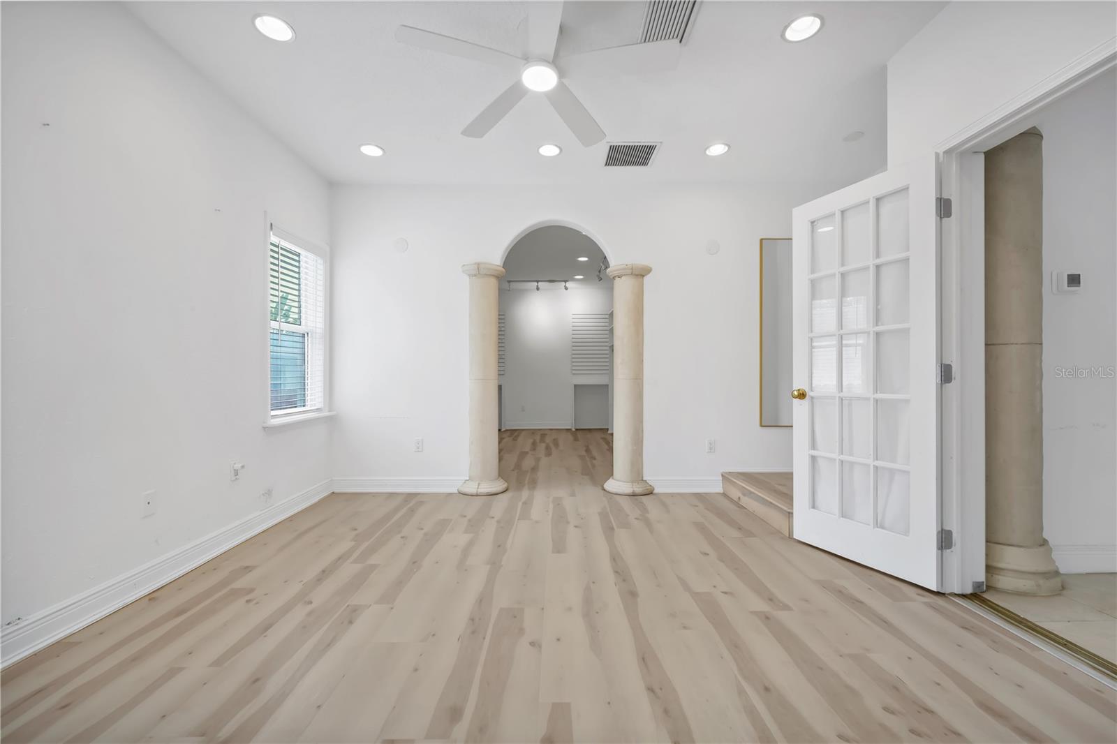 Image 11 of 46 For 19 Princeton Street