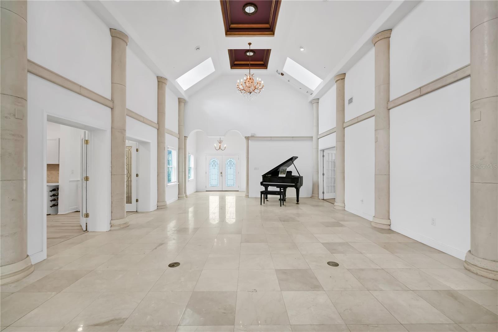 Image 6 of 46 For 19 Princeton Street