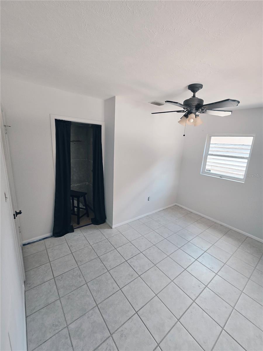 Image 37 of 74 For 2600 Crystal Lake Avenue