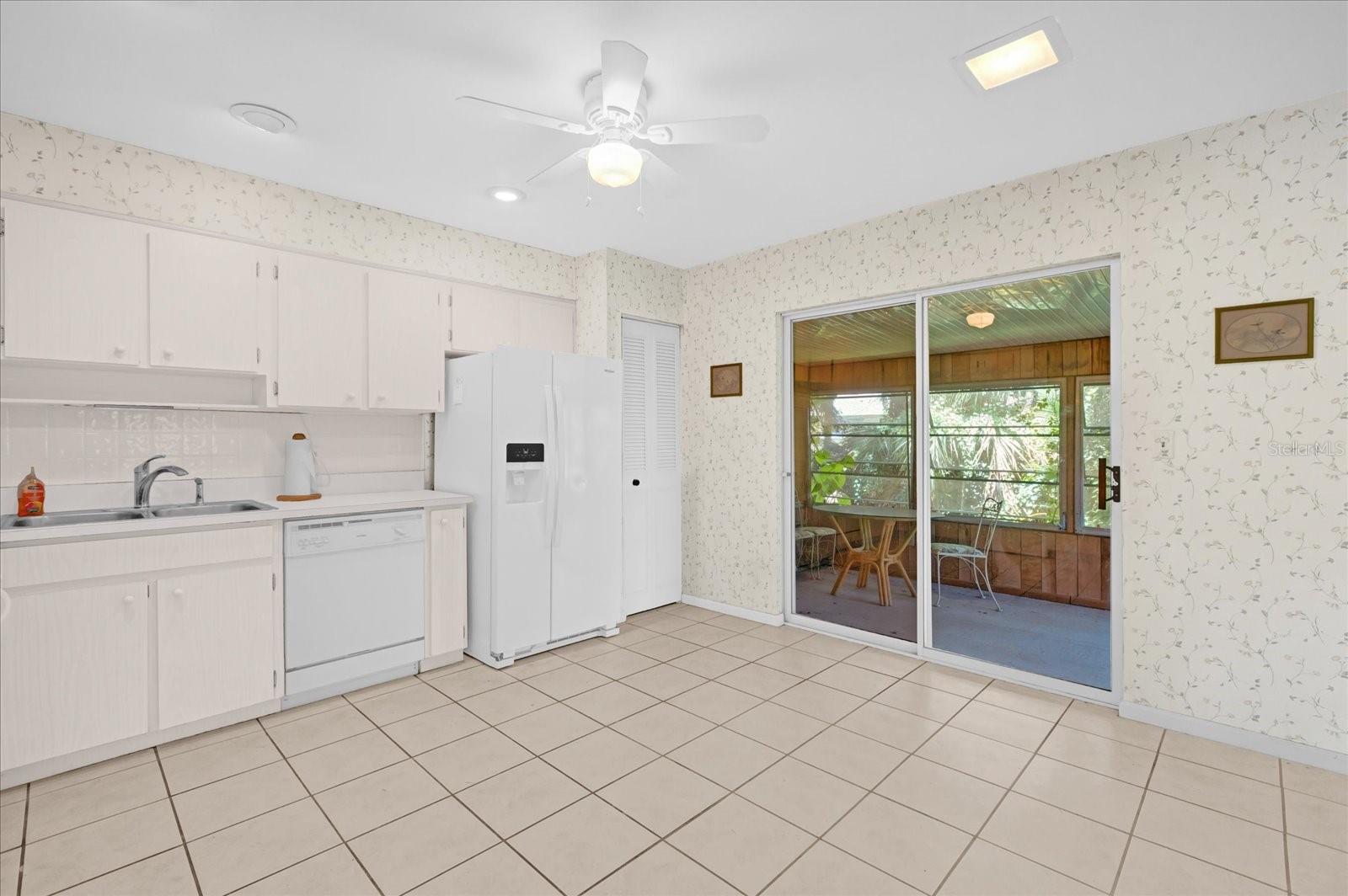 Image 10 of 37 For 11 Sandra Circle