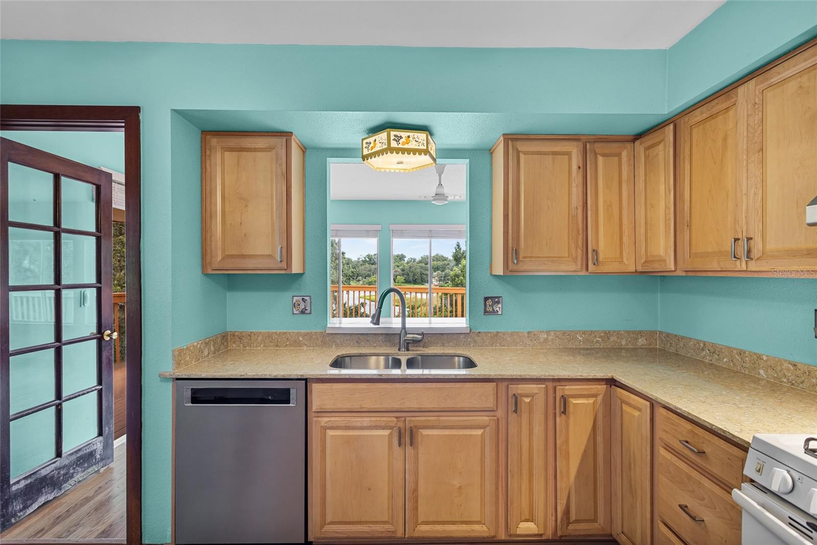 Image 4 of 63 For 1422 8th Avenue