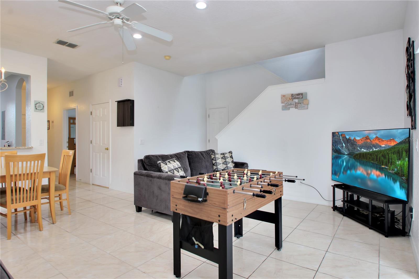 Image 12 of 27 For 497 La Mirage Street