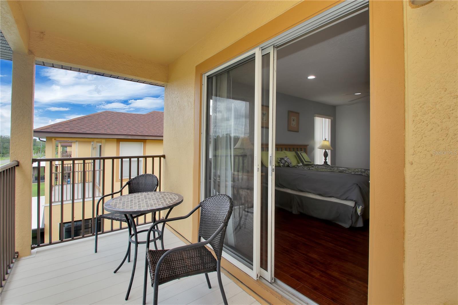 Image 22 of 27 For 497 La Mirage Street