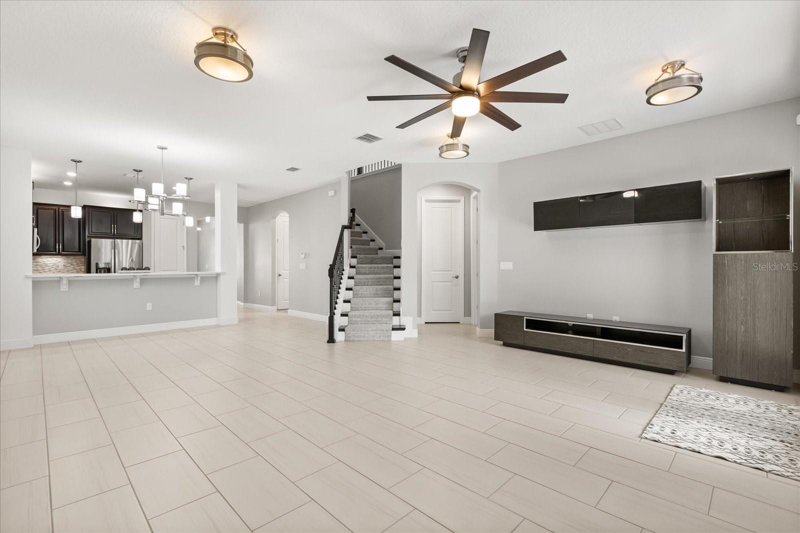 Image 11 of 39 For 246 Oakmont Reserve Circle