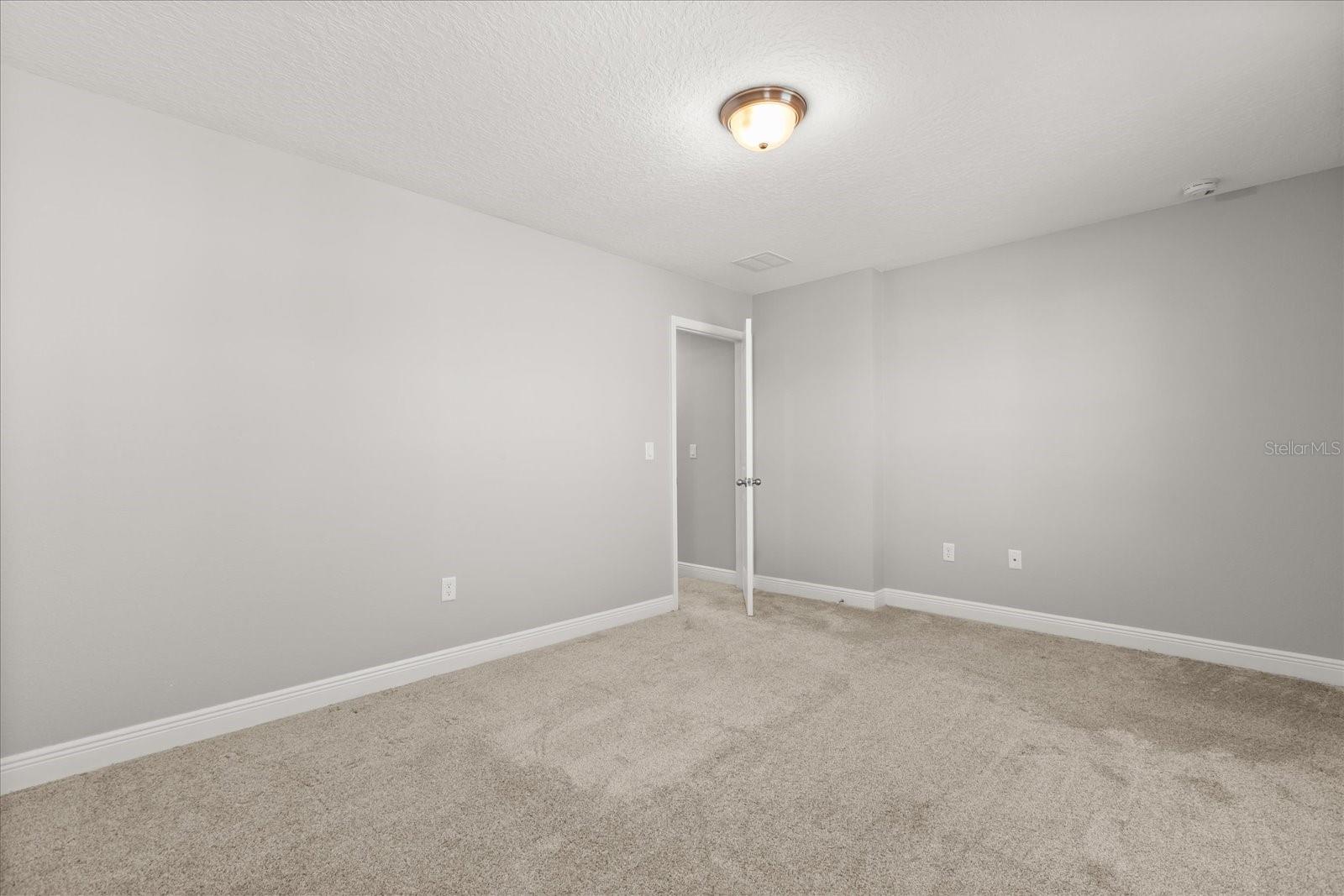 Image 25 of 39 For 246 Oakmont Reserve Circle
