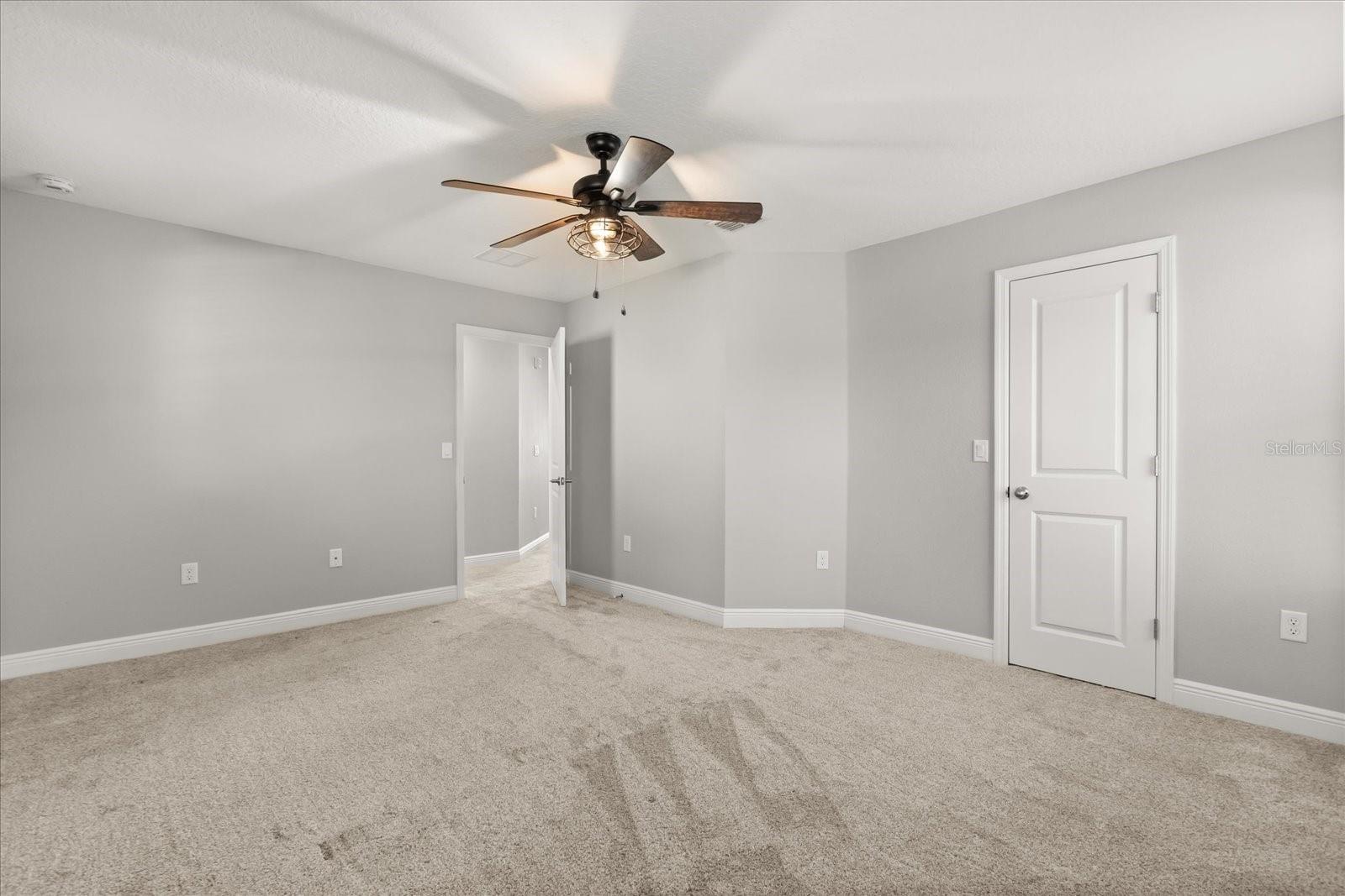 Image 29 of 39 For 246 Oakmont Reserve Circle