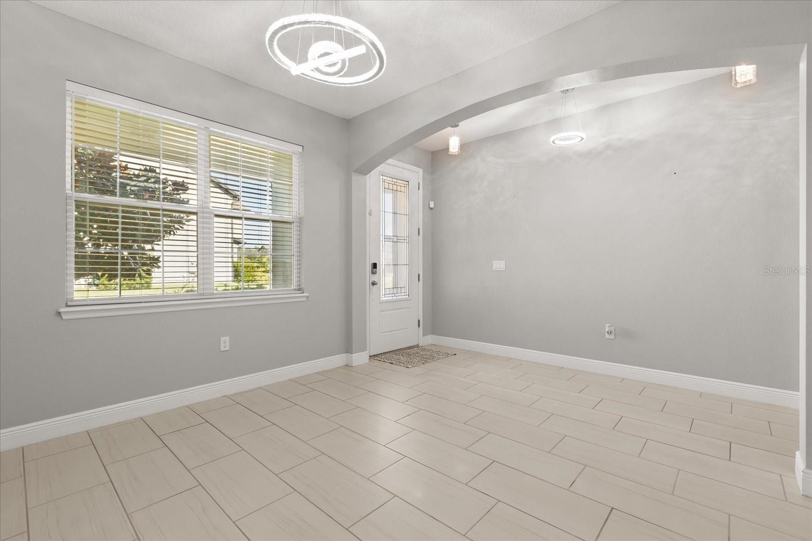 Image 4 of 39 For 246 Oakmont Reserve Circle