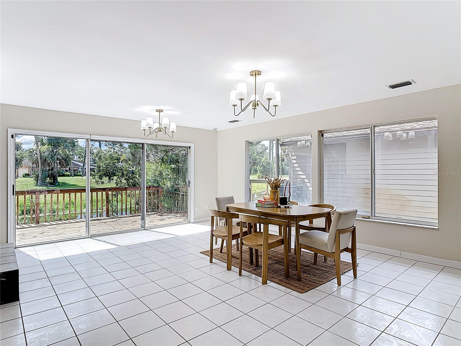 Image 11 of 52 For 289 Gull Drive S