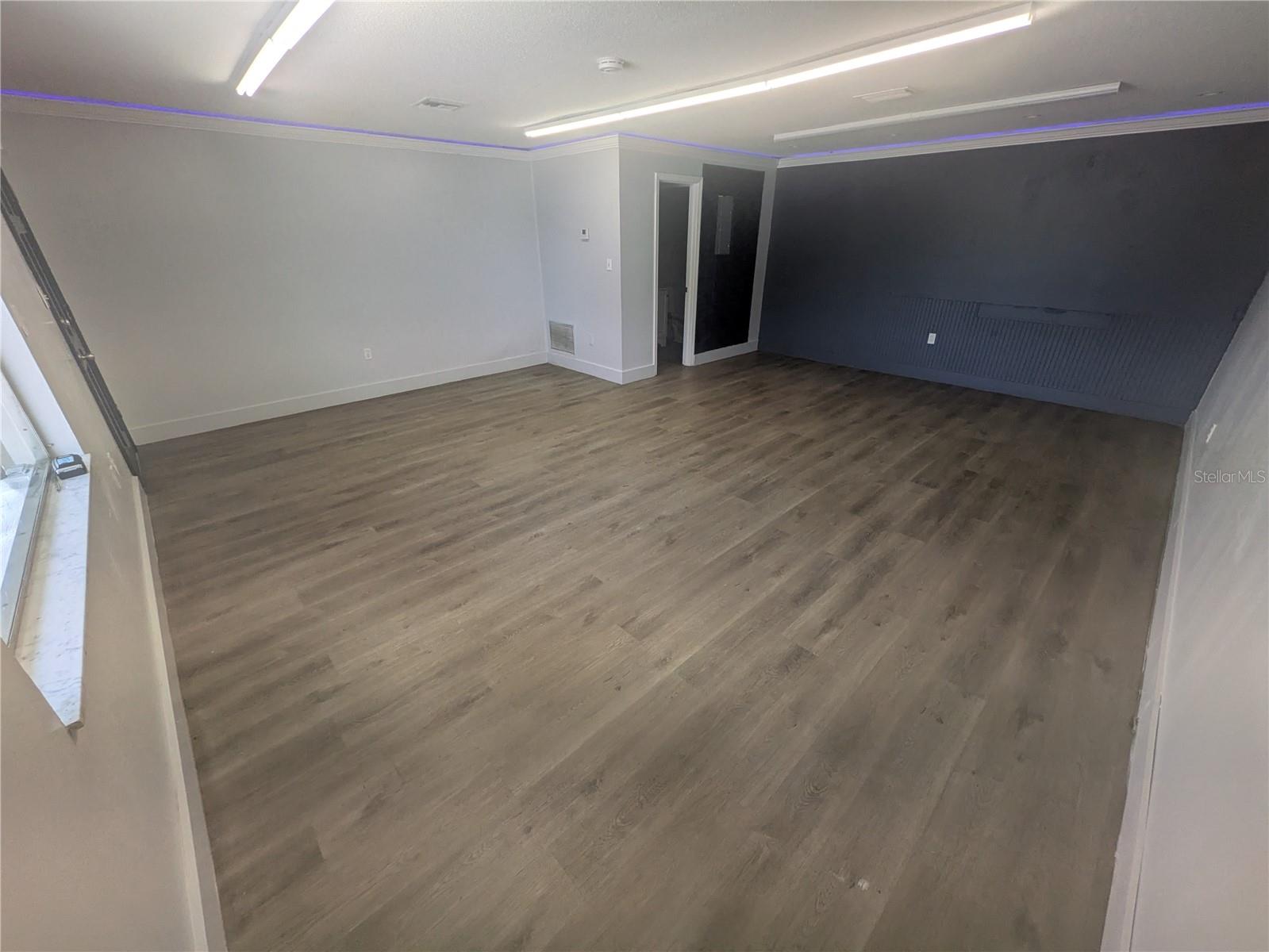 Image 3 of 5 For 233 Main Street