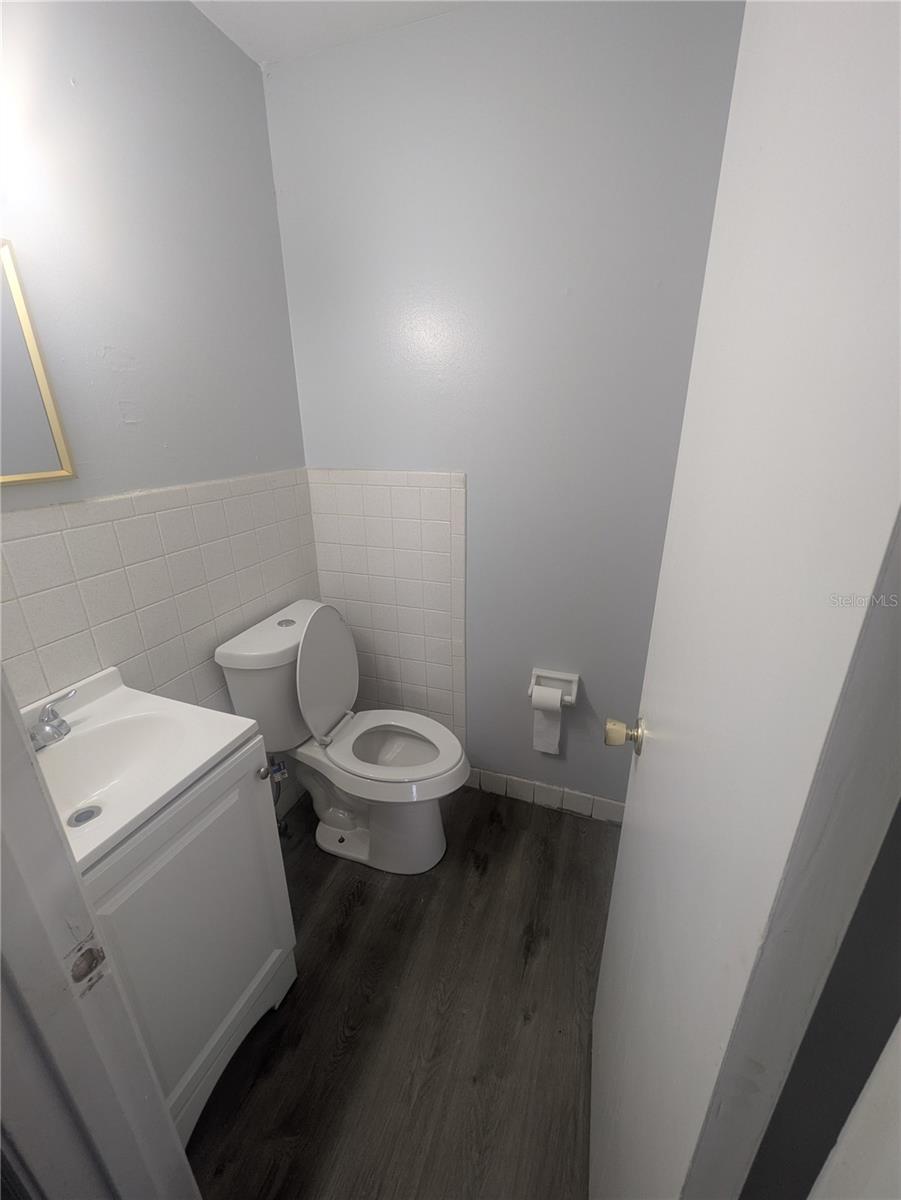 Image 4 of 5 For 233 Main Street