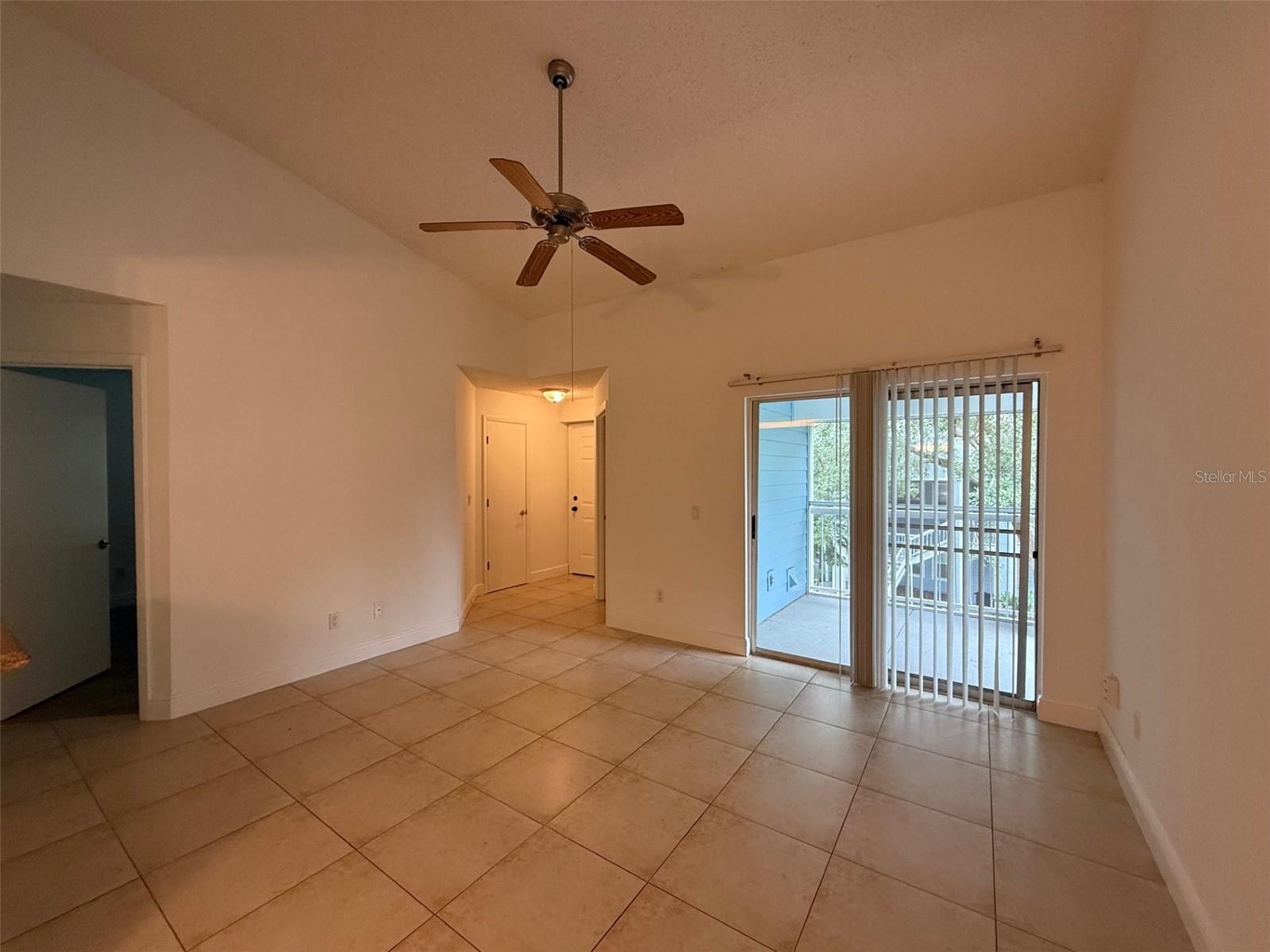 Image 7 of 18 For 718 Sugar Bay Way 206