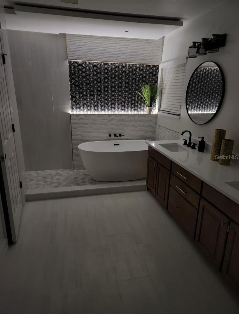 Image 5 of 14 For 14585 Cheever Street
