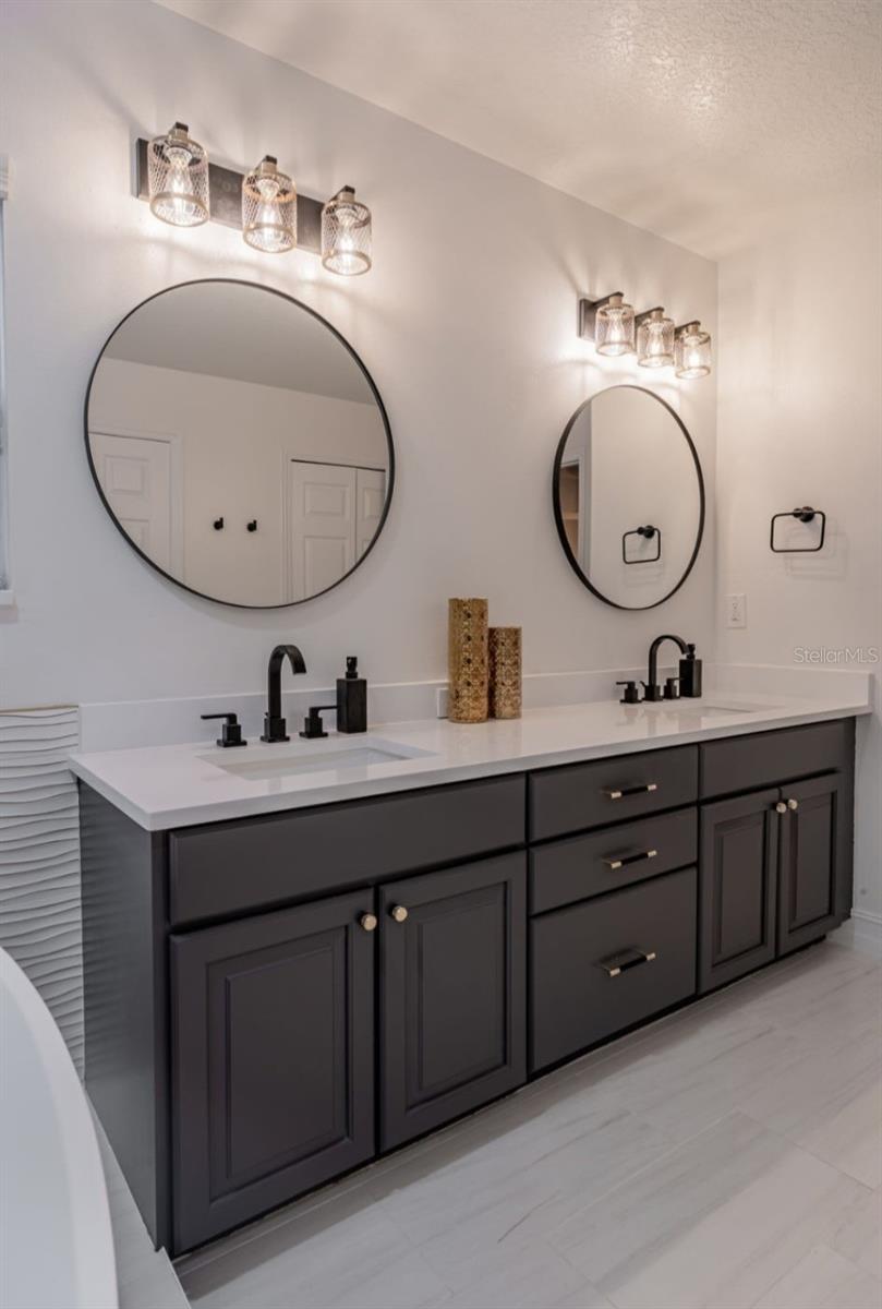 Image 7 of 14 For 14585 Cheever Street