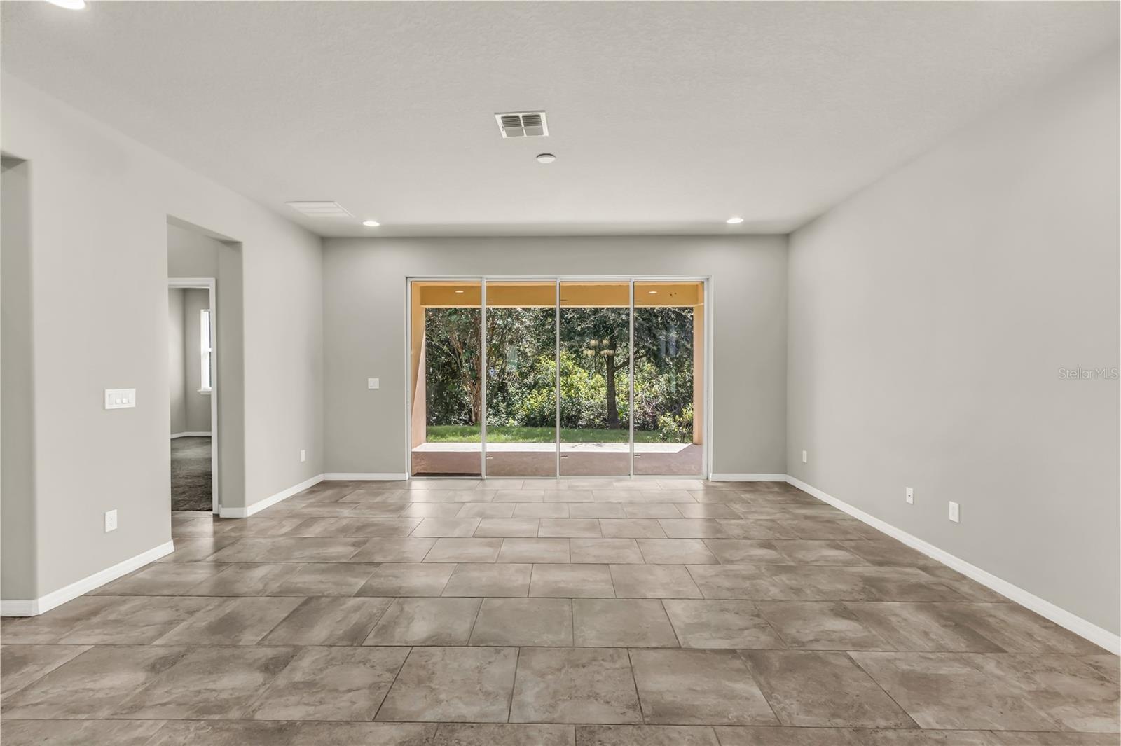 Image 22 of 36 For 8625 Dufferin Lane