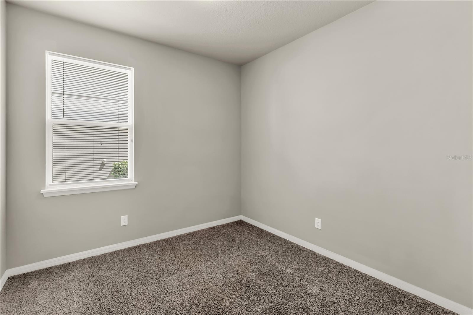 Image 27 of 36 For 8625 Dufferin Lane