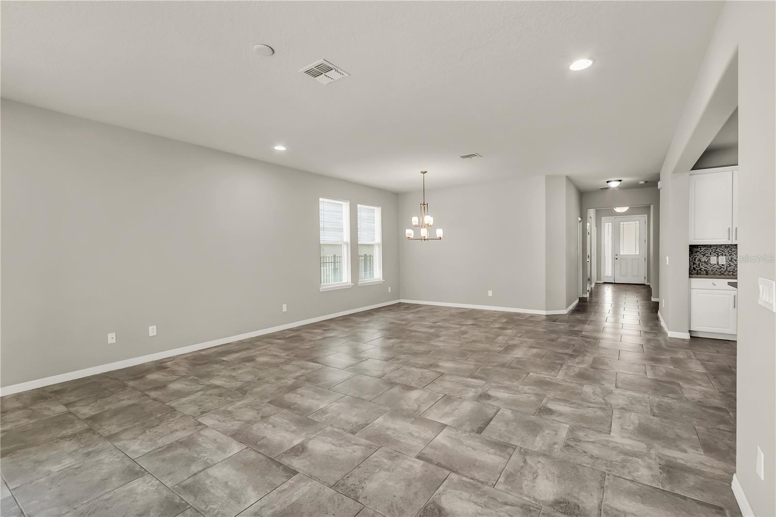 Image 6 of 36 For 8625 Dufferin Lane