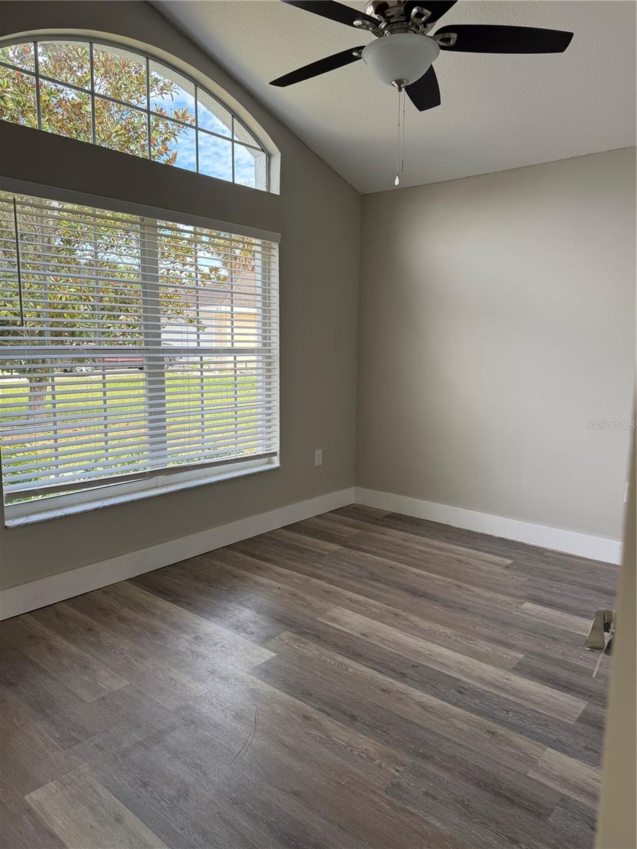 Image 14 of 16 For 115 Oxford Road