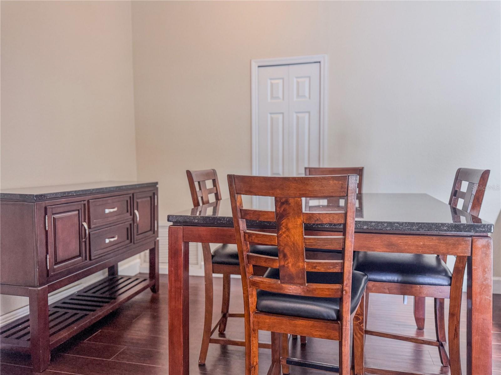 Image 12 of 53 For 2507 Creekview Circle