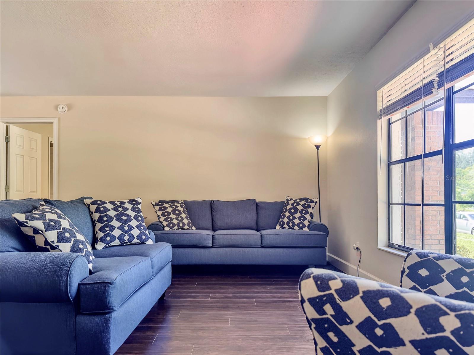 Image 4 of 53 For 2507 Creekview Circle