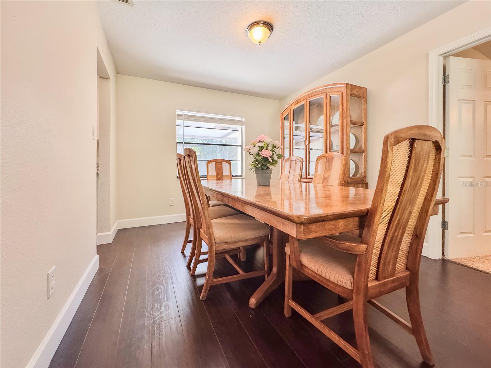 Image 5 of 53 For 2507 Creekview Circle