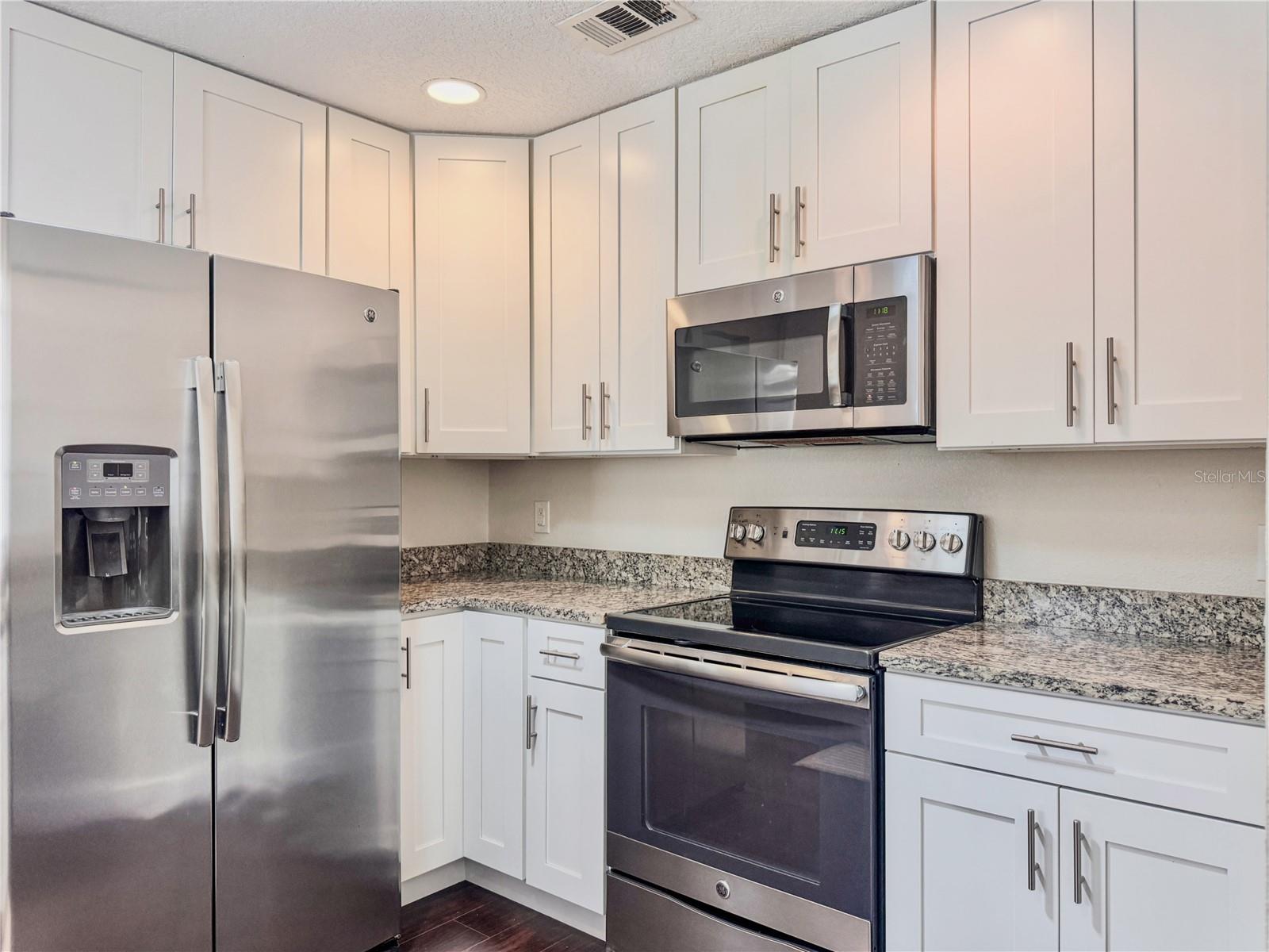 Image 8 of 53 For 2507 Creekview Circle