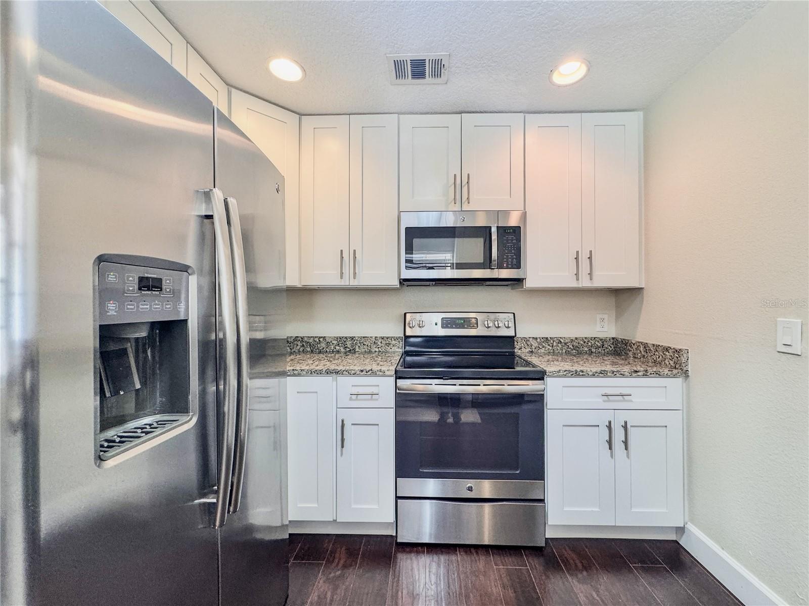 Image 9 of 53 For 2507 Creekview Circle
