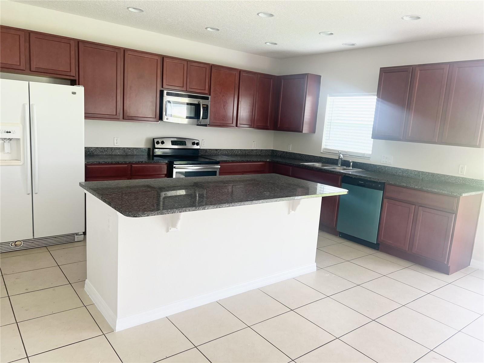 Image 3 of 19 For 3871 Gulf Shore Circle