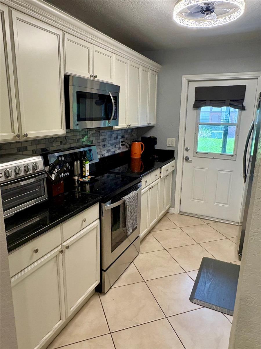 Image 4 of 22 For 5339 Hansel Avenue 1