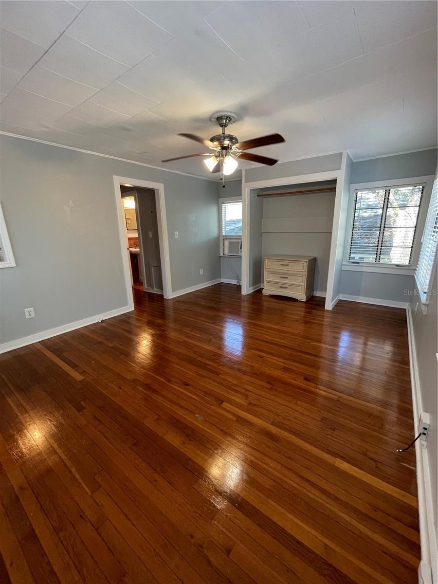 Image 11 of 12 For 516 Cathcart Avenue 1-2 Or B