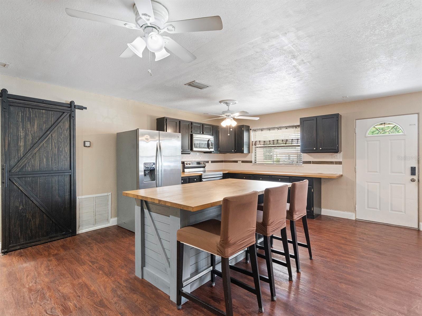 Image 13 of 47 For 6239 Orion Court
