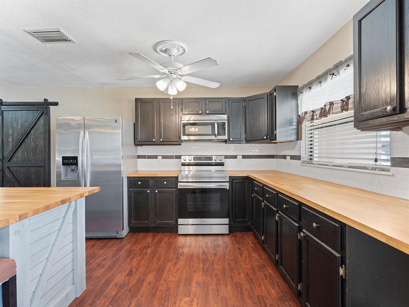 Image 5 of 47 For 6239 Orion Court